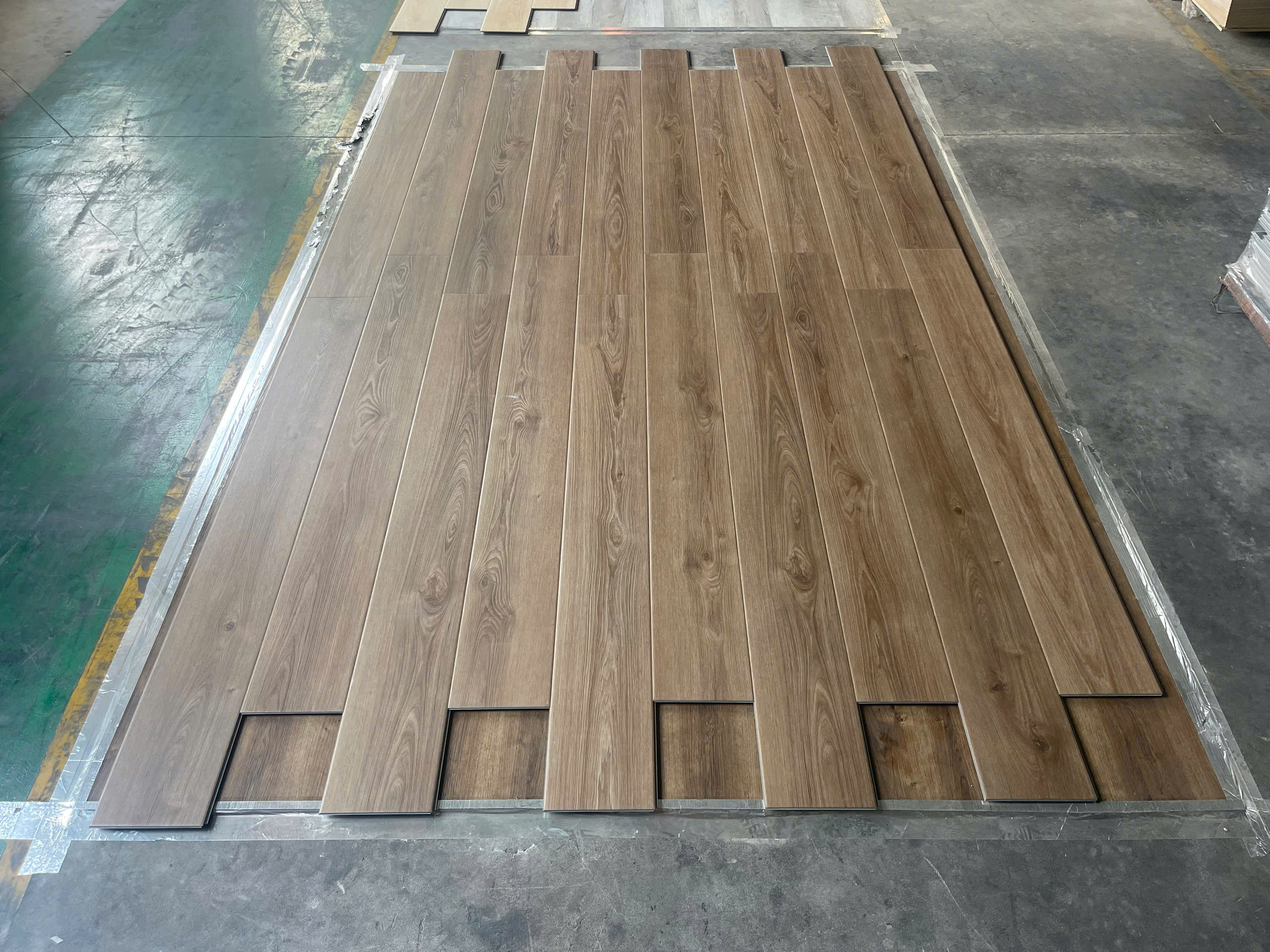 SKU LSPC:867: 1825 x 225 x 10mm _wl:0.5mm Ván trơn